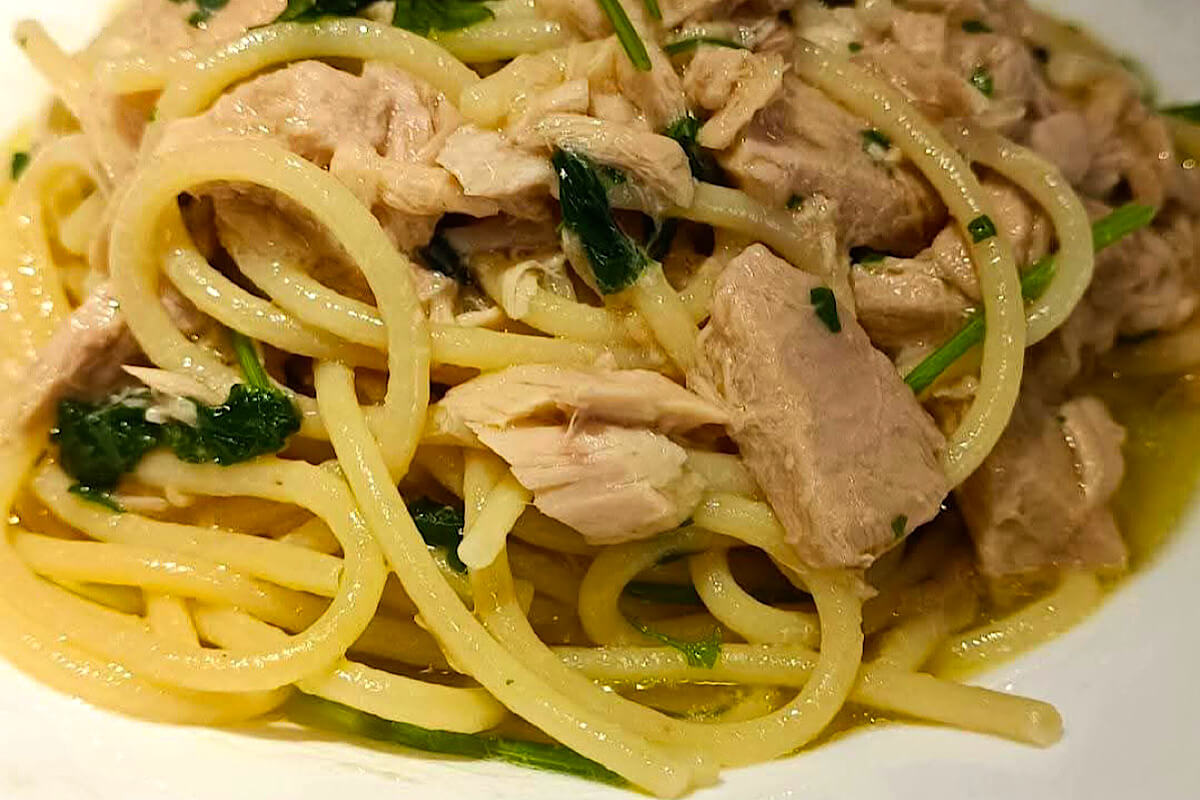 Stanco della solita pasta al tonno? Questa versione “risottata” ti farà cambiare idea per sempre