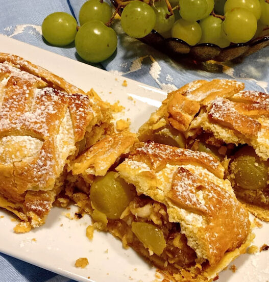 Strudel uva bianca e noci