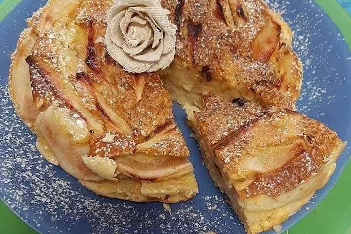 La torta ricotta e pere che si scioglie in bocca (e si cuoce in friggitrice ad aria)