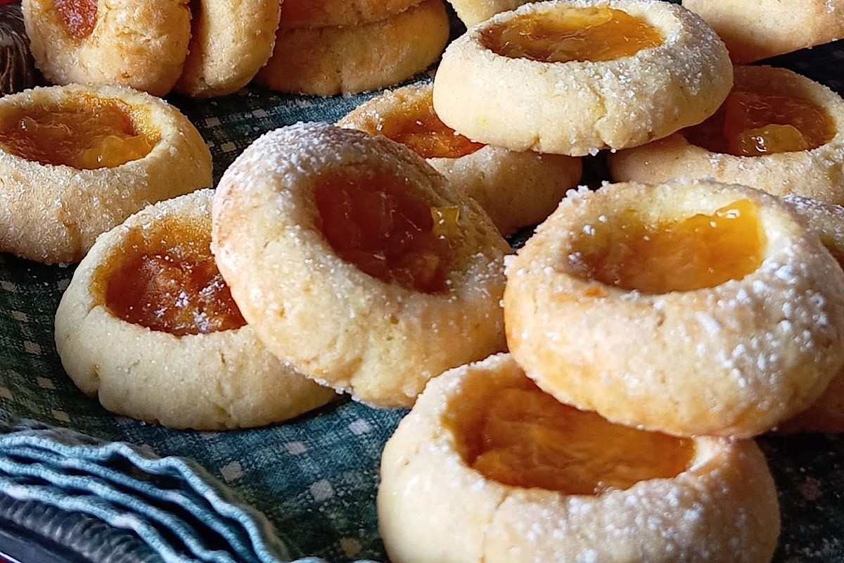 Thumbprint cookies: i biscotti con l’impronta. Difficili da pronunciare, facili da realizzare