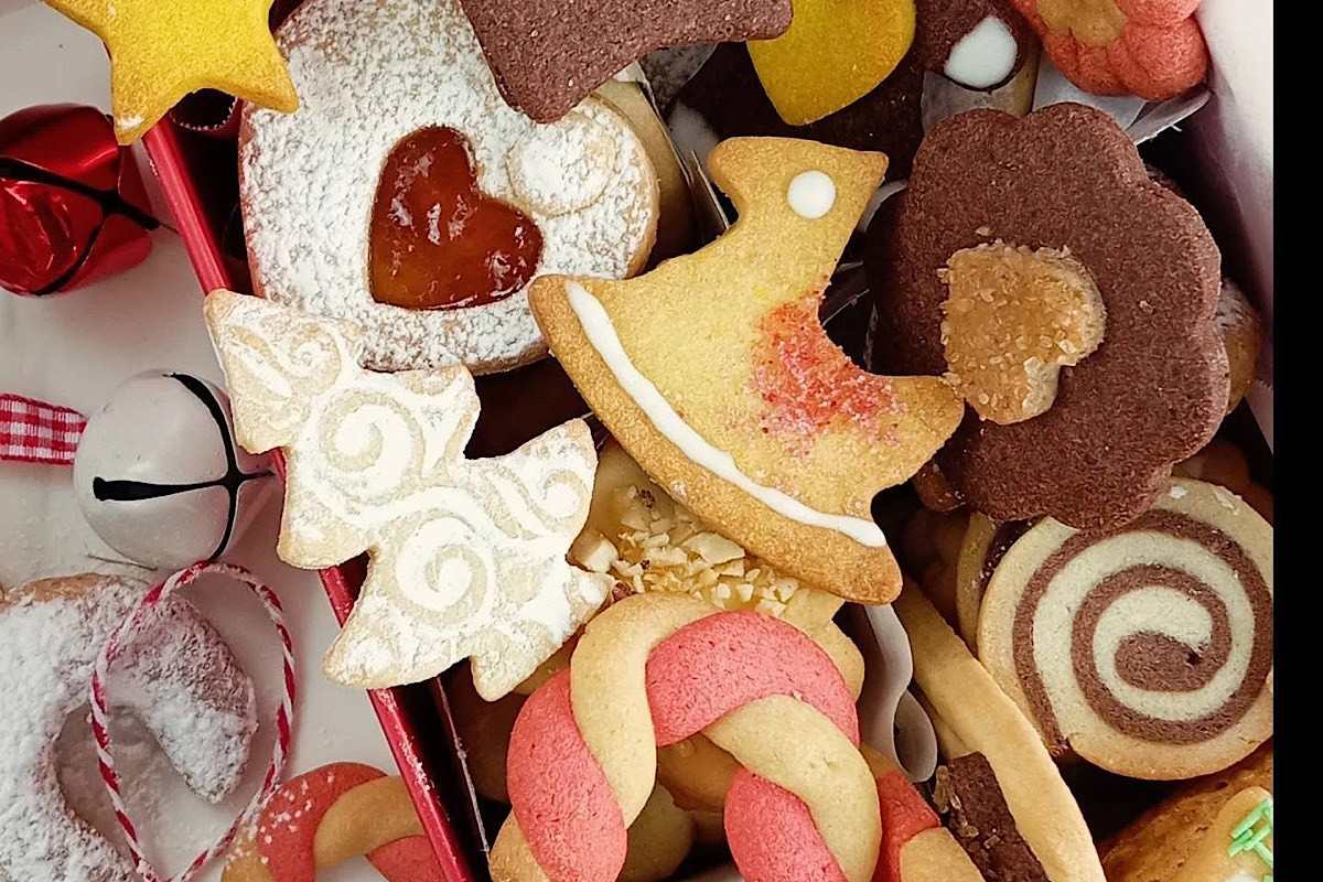 Cookies-box: un unico impasto, tante forme, molti sapori per la calza della Befana