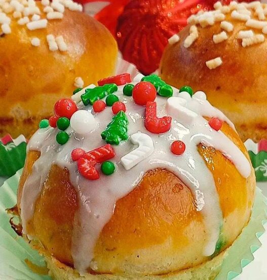 brioche con confettini colorati