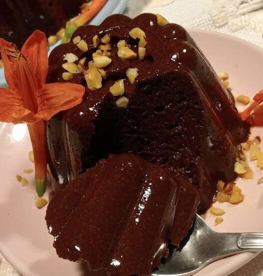 budino cioccolato con cucchiaio