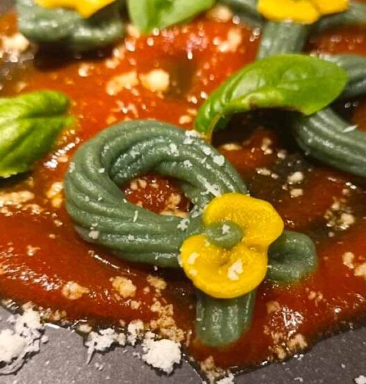 pasta a forma di ghirlanda
