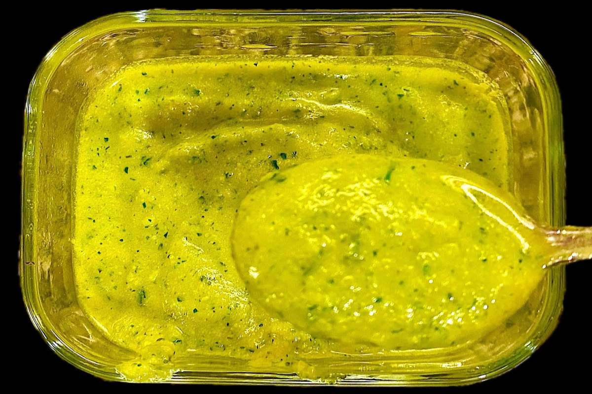 La vera salsa al pecorino che ti svolta la cena: pronta in 5 minuti