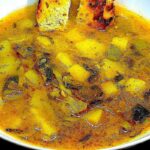 Stanco della solita lasagna? Questa variante bianca con carciofi e asparagi ha una sorpresa in più