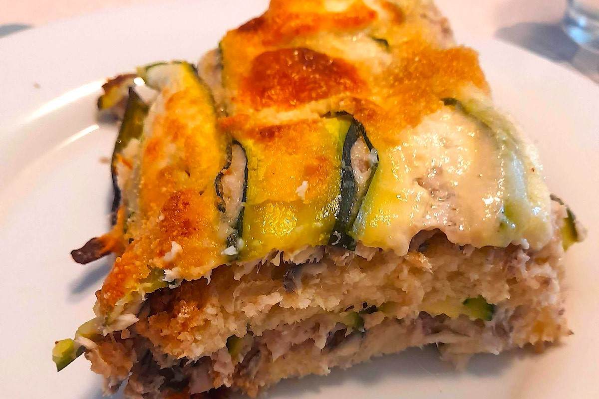 Parmigiana di zucchine e alici con uno strato speciale. Golosissima ...