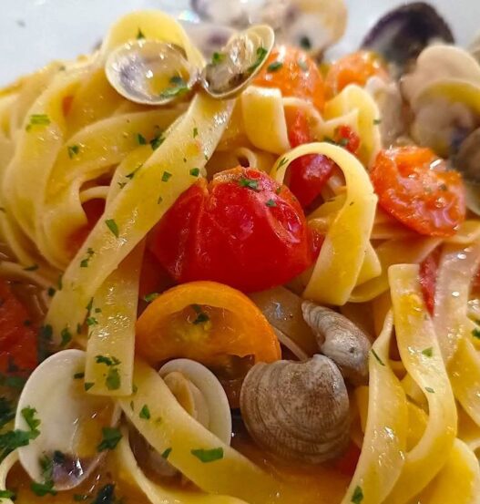 tagliatelle con vongole
