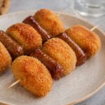Ci vogliono poco più di 10 minuti per questa pasta alla pecorara spaziale: cremosa e croccante con il guanciale