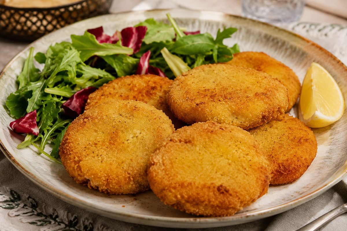 Hai mai provato a fare le cotolette di patate e tonno? Croccanti e facilissime in friggitrice ad aria