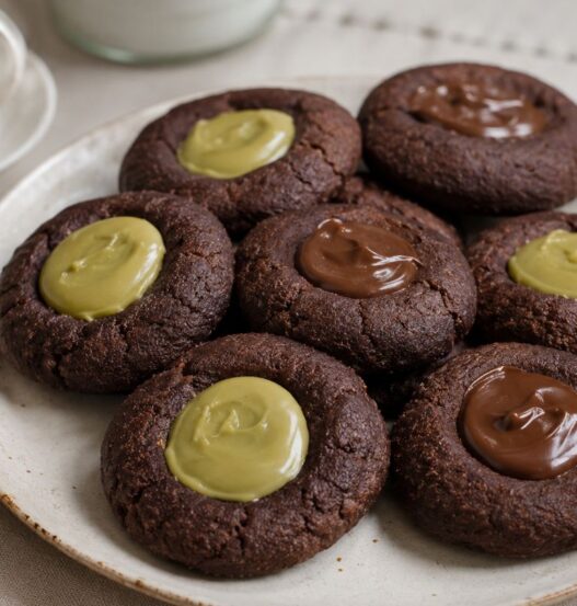 Biscotti al cacao ripieni con crema al pistacchio o nocciola con il Bimby