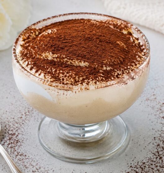 Crema al caffè con schiuma di soia e cacao
