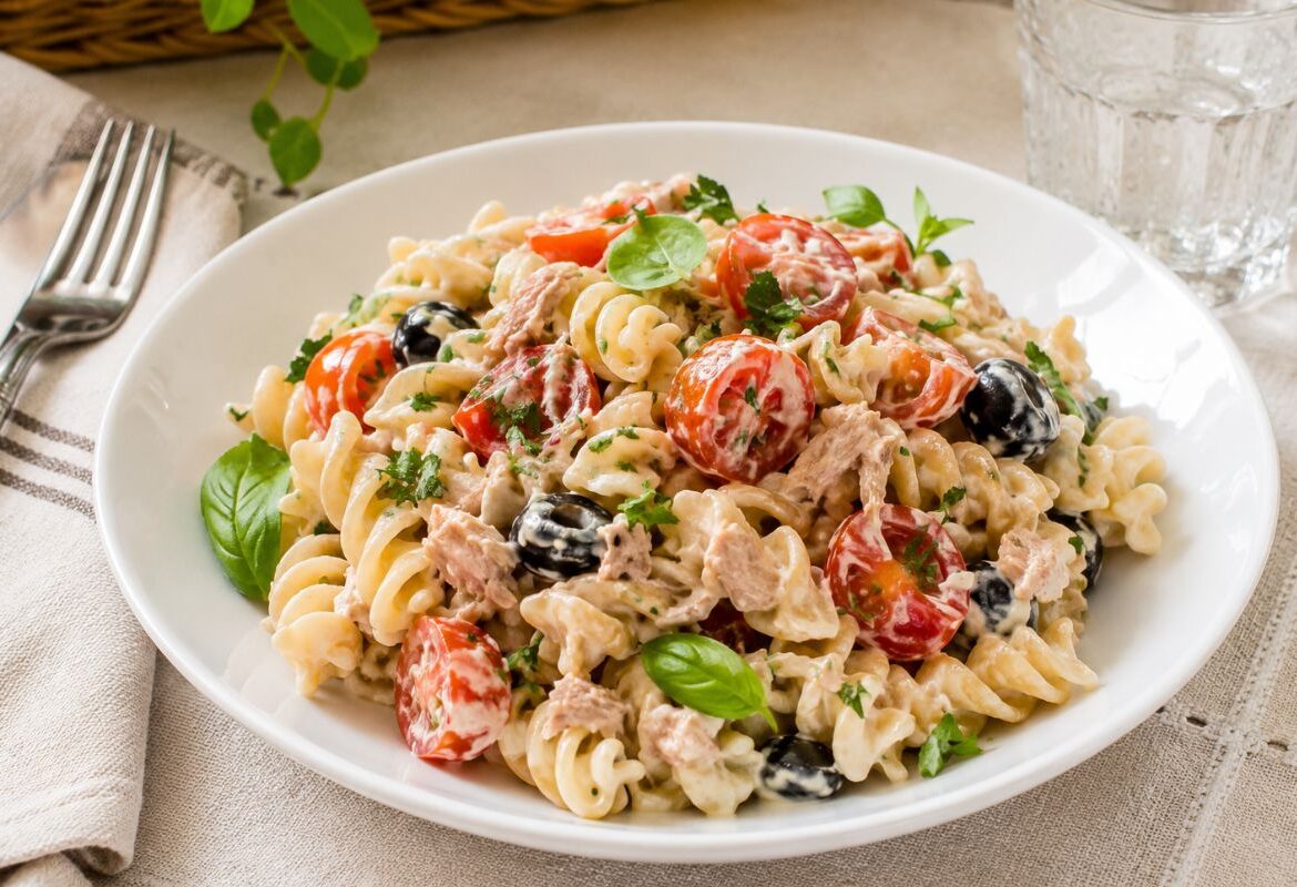 Pasta fredda cremosa con tonno, Philadelphia, pomodorini e olive con il Bimby