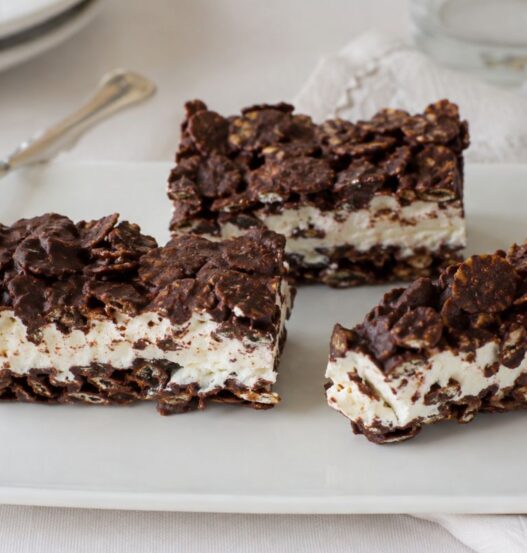 Barrette fredde con yogurt, cioccolato e cornflakes