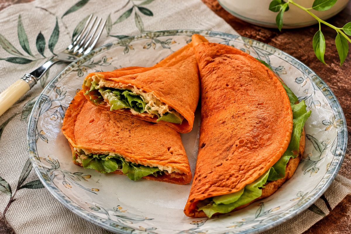Queste crêpes si fanno senza uova e senza farina: una pastella che sembra impossibile finché non la provi