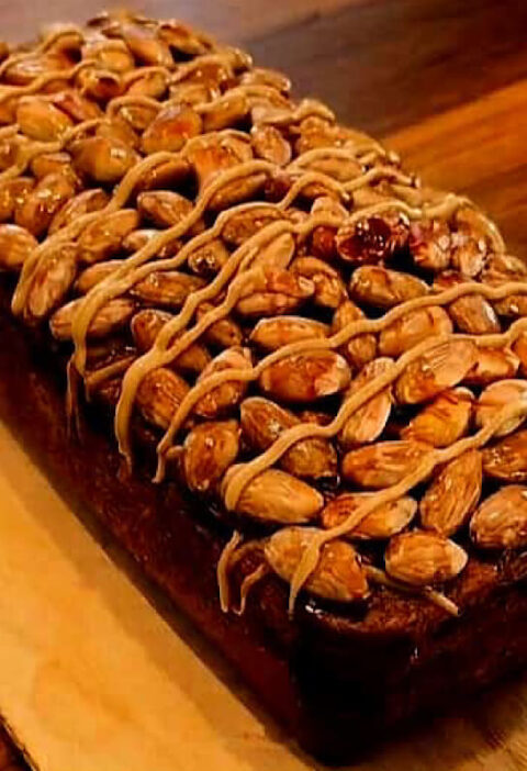 Plumcake burro d'arachidi e mandorle in friggitrice ad aria