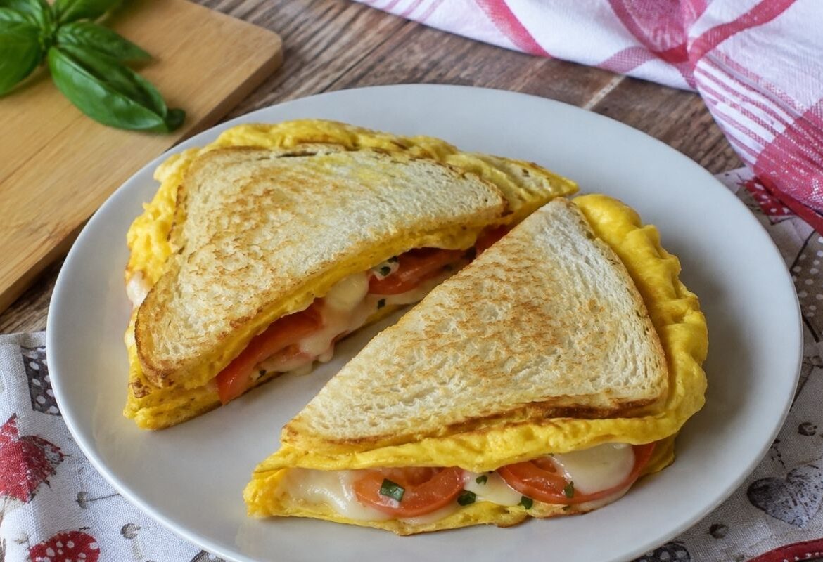 Toast di pancarrè e frittata in padella